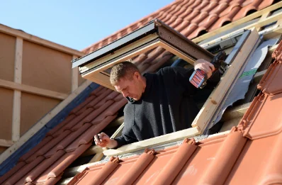 Pose de fenêtres de toit Velux à Cutting